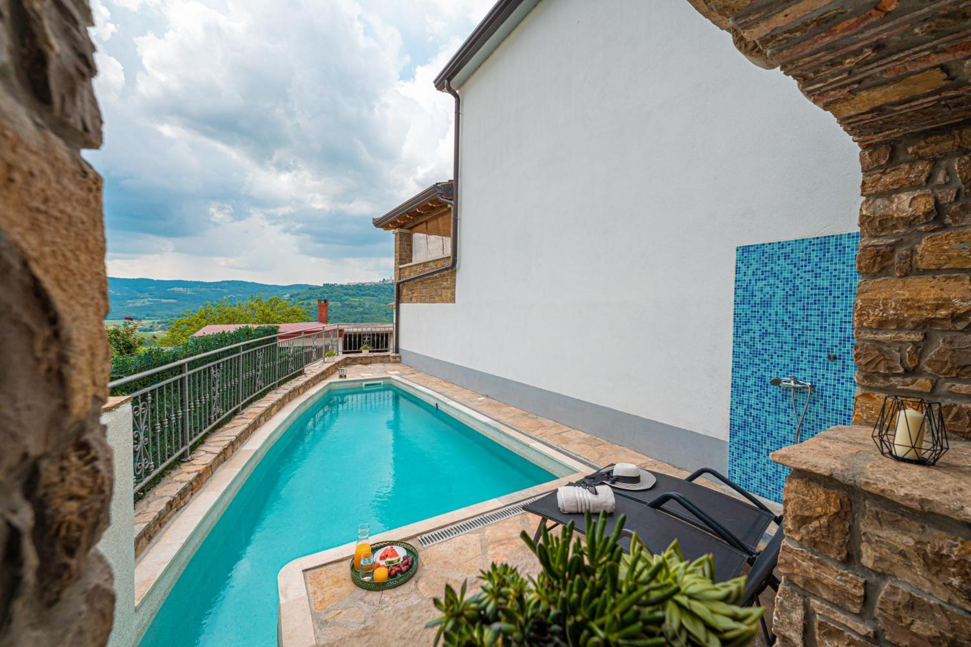 Holiday Home Belveder Motovun With Heated Pool Livade Екстериор снимка